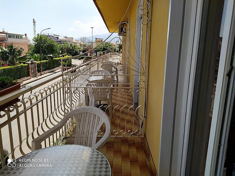 Hotel Eliseo Giardini Naxos Exterior foto