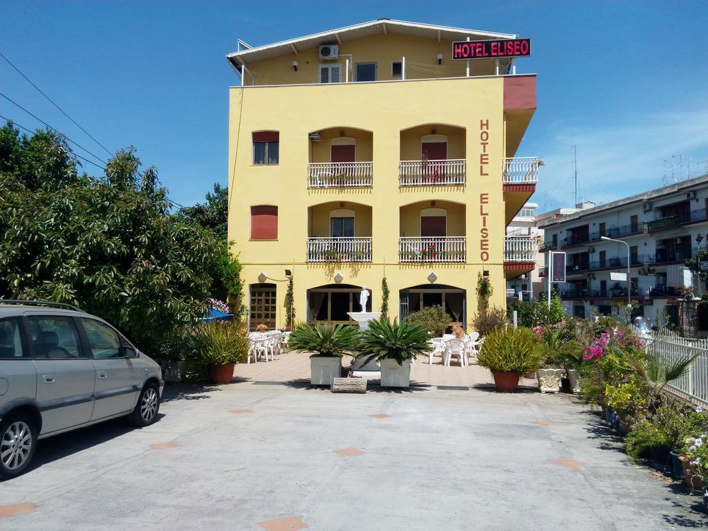 Hotel Eliseo Giardini Naxos Exterior foto