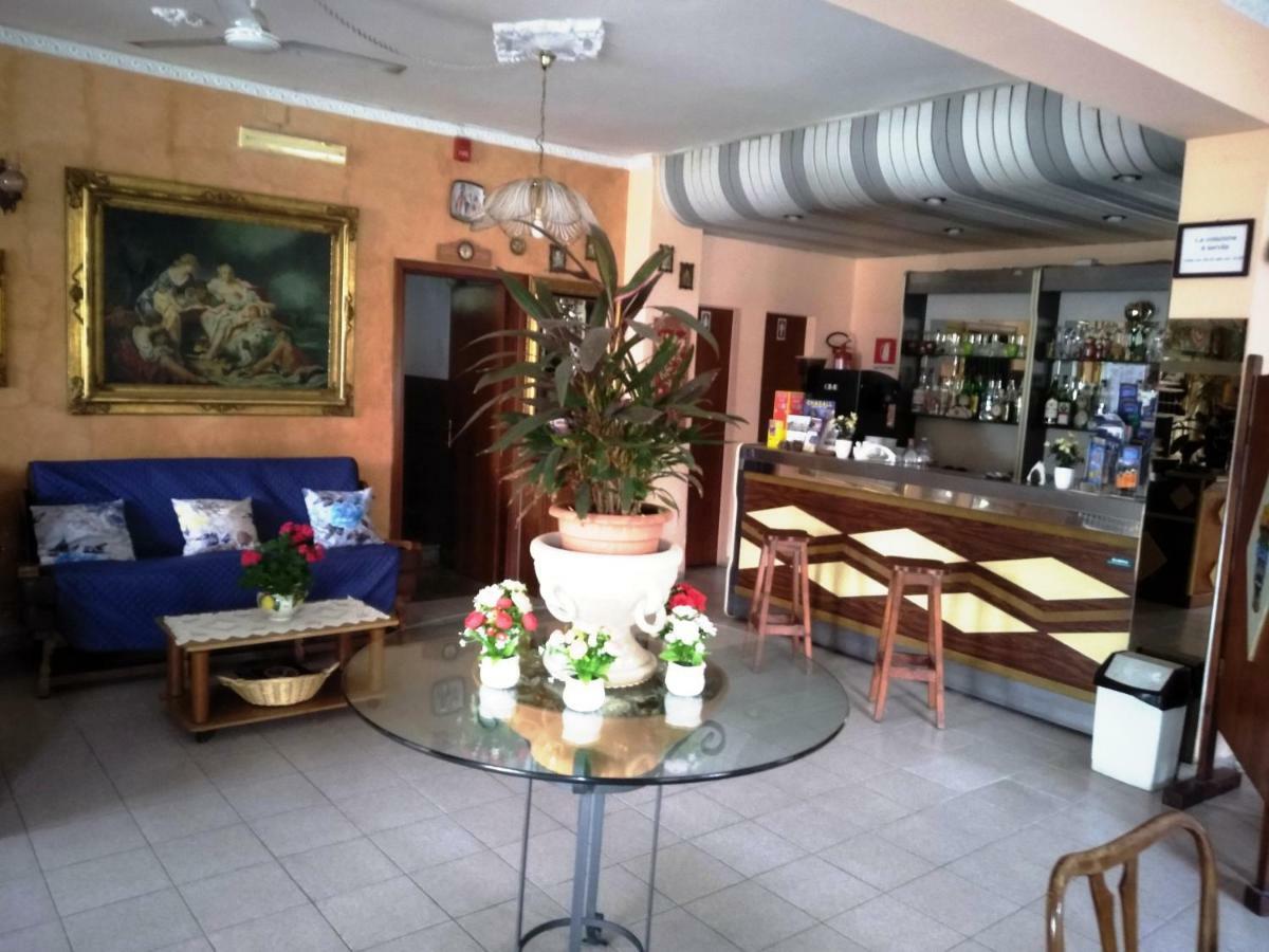 Hotel Eliseo Giardini Naxos Exterior foto